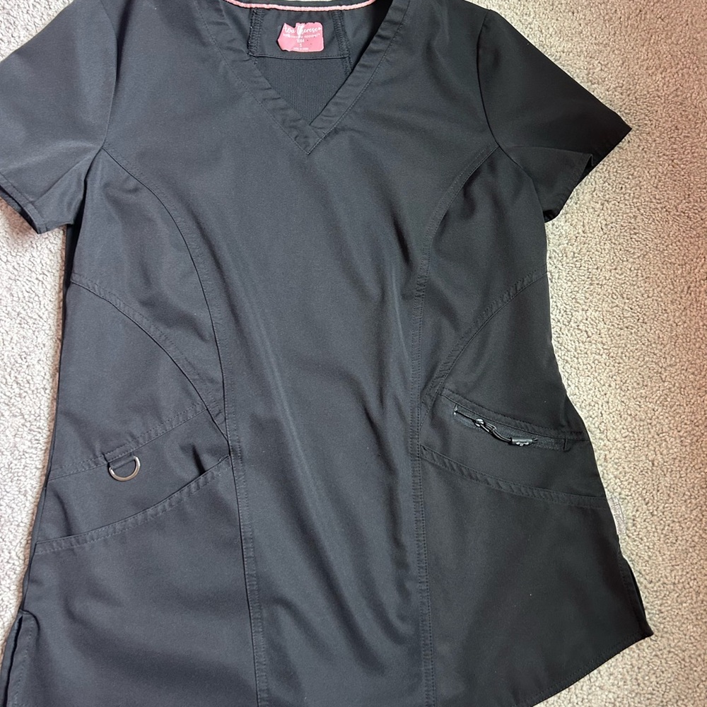 Ave Therese Black V-Neck Scrub Top